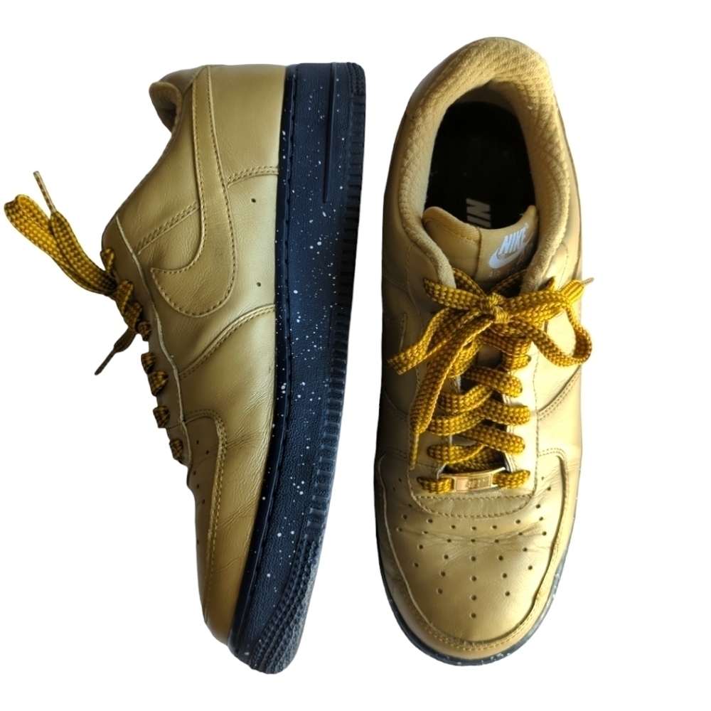 NikeiD Custom Designed Gold and Black Sneakers 2015 Size 8.5 - Picture 2 of 16